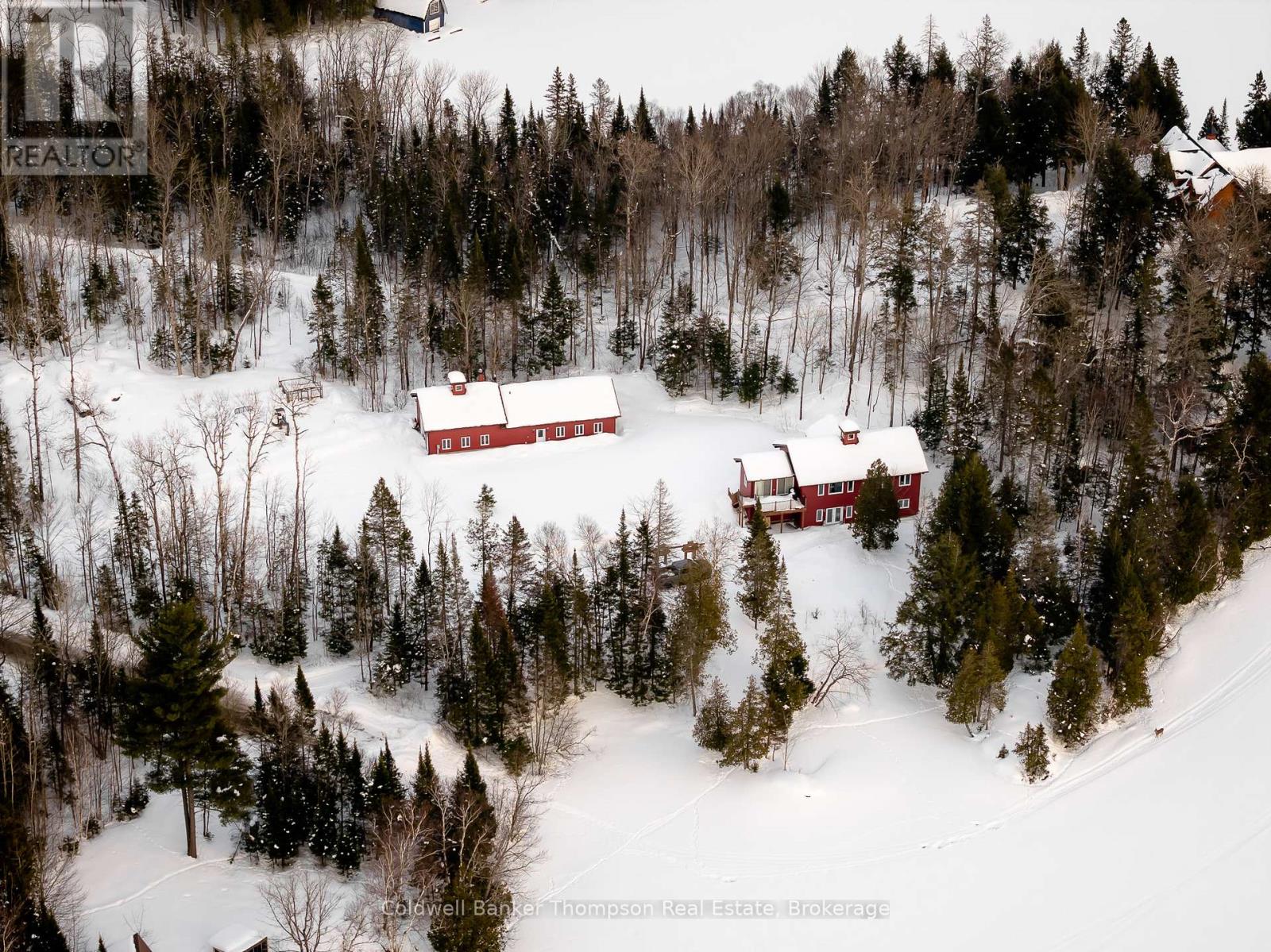 <div class="slider-price">$1,599,900</div><p>35 Audrey Smith Road, Magnetawan, Ontario</p>