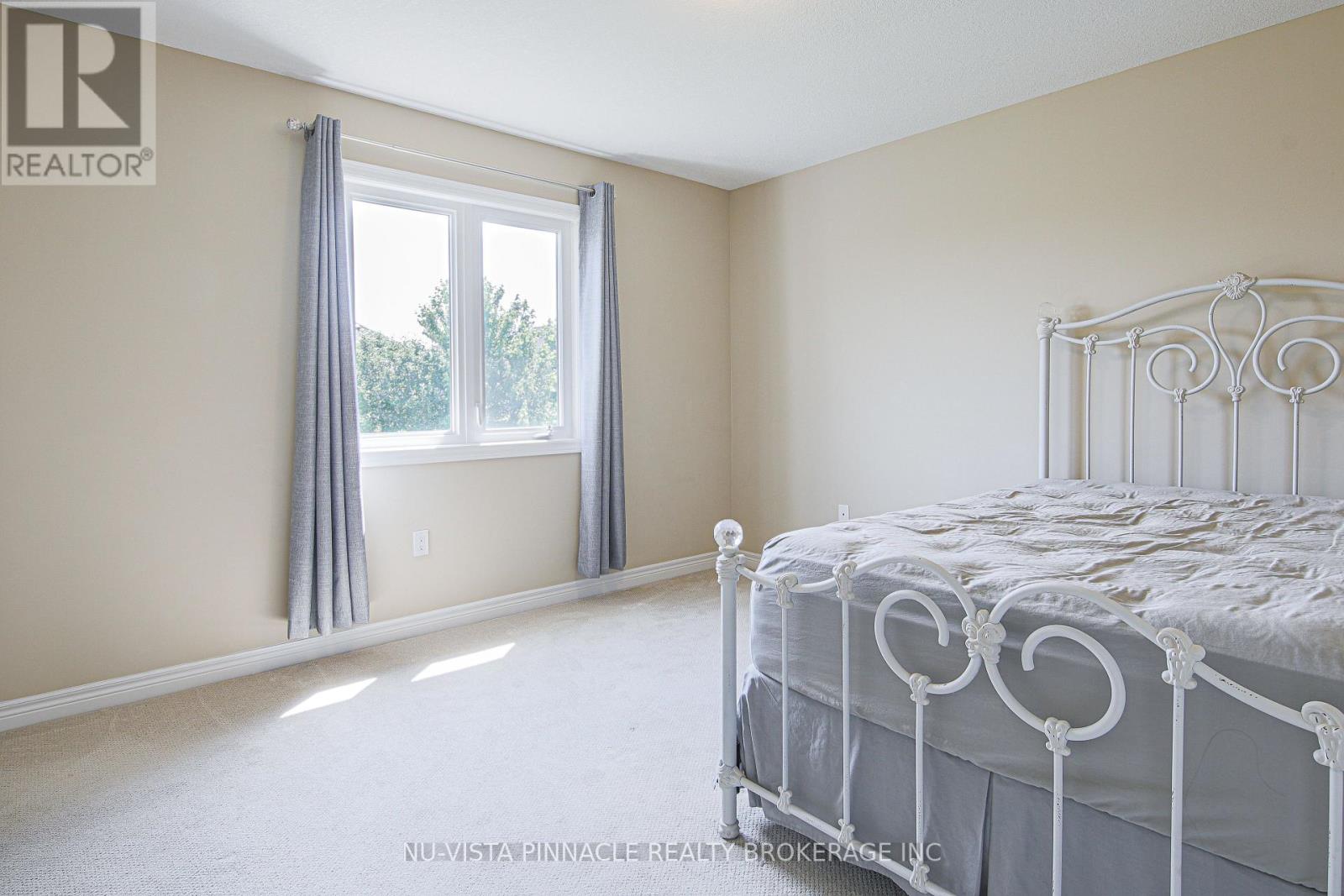 702 Springwood Crescent, London North, Ontario  N6G 0H8 - Photo 12 - X12847190