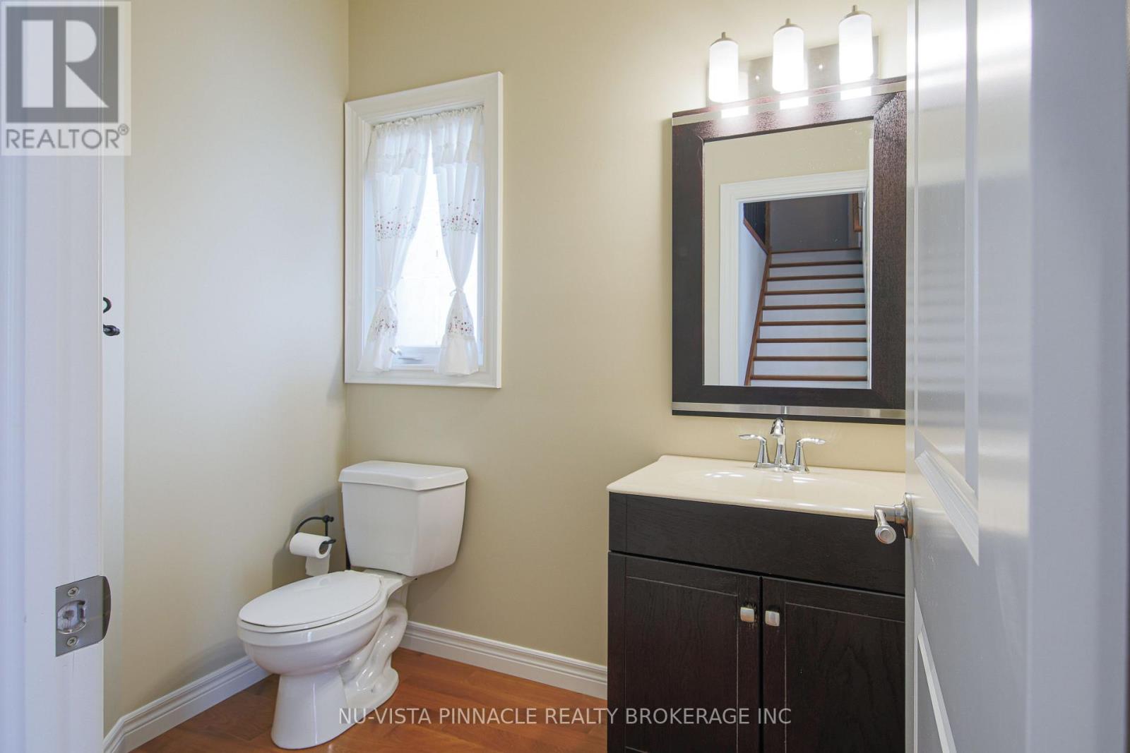 702 Springwood Crescent, London North, Ontario  N6G 0H8 - Photo 4 - X12847190