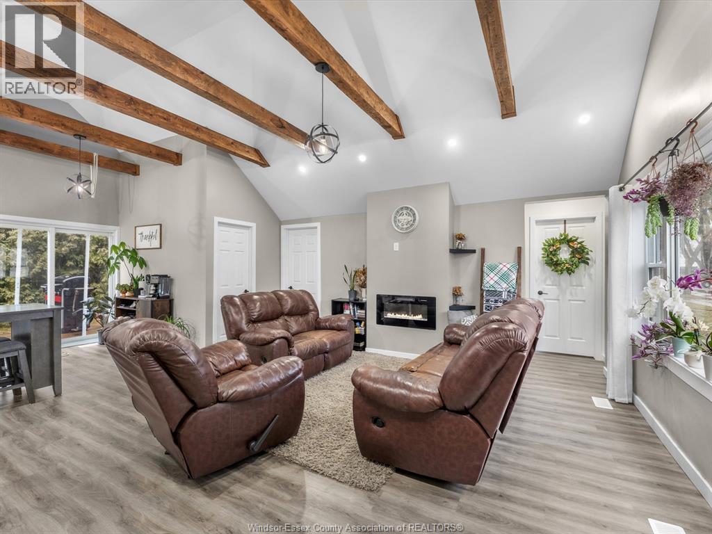 13 Martin, Leamington, Ontario  N8H 2R5 - Photo 3 - 26004741