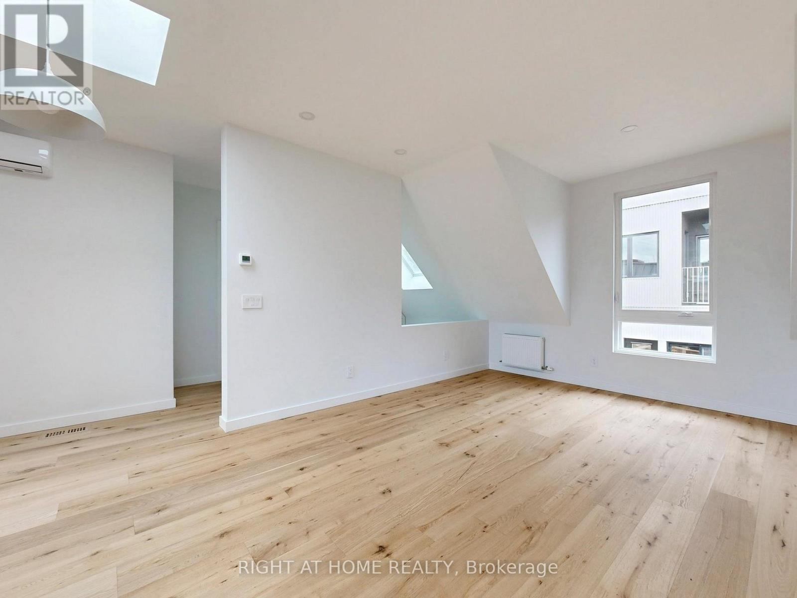 Laneway - 1137 Dovercourt Road, Toronto, Ontario  M6H 2Y1 - Photo 6 - W12543946