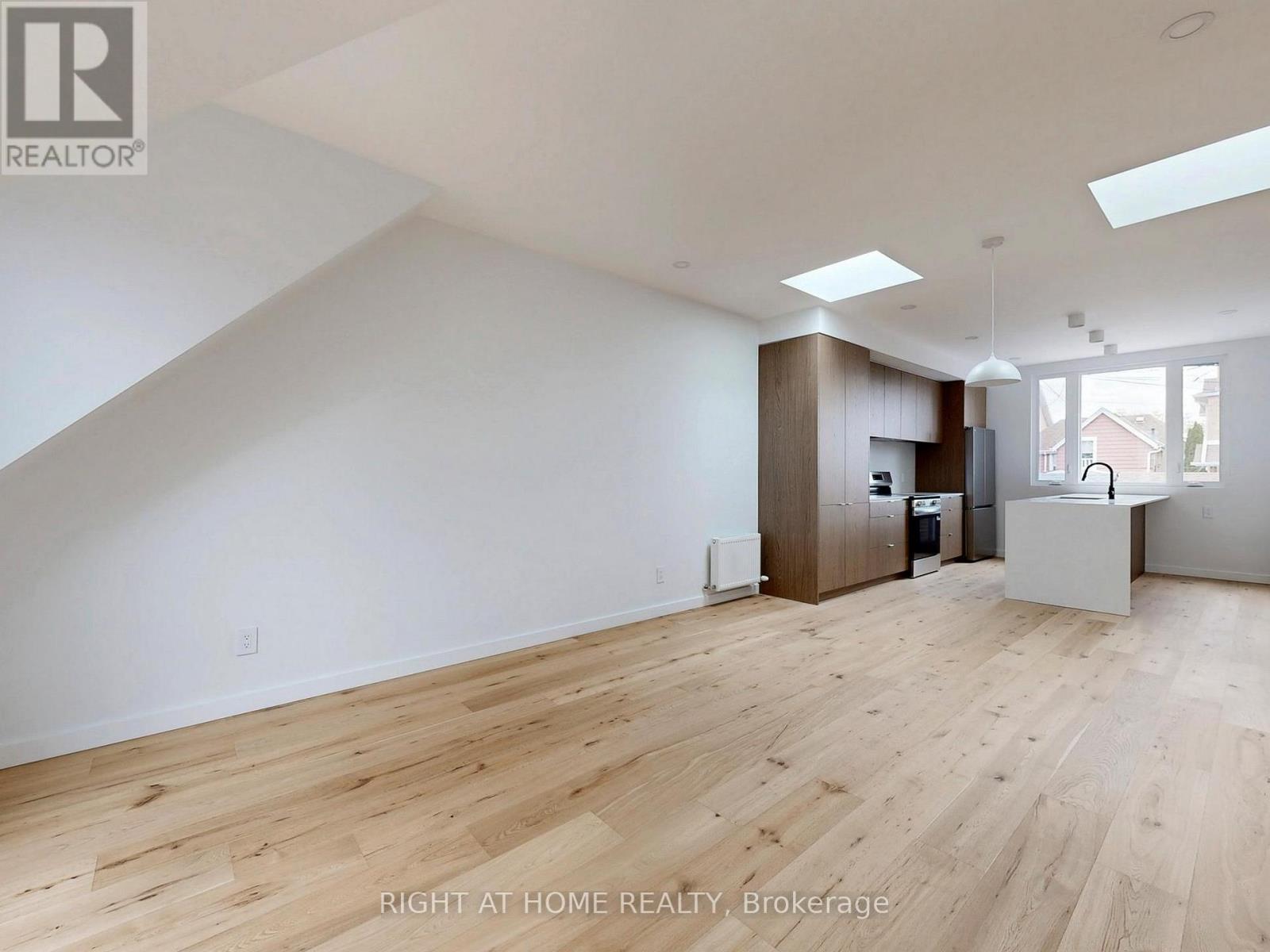 Laneway - 1137 Dovercourt Road, Toronto, Ontario  M6H 2Y1 - Photo 9 - W12543946