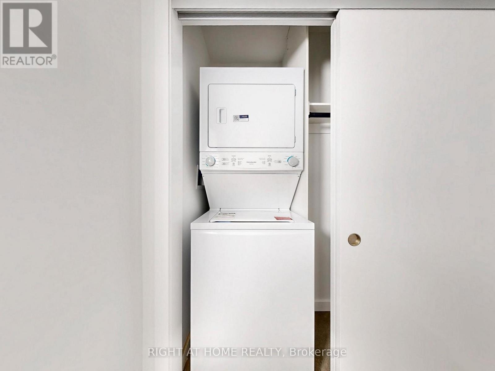 Laneway - 1137 Dovercourt Road, Toronto, Ontario  M6H 2Y1 - Photo 20 - W12543946