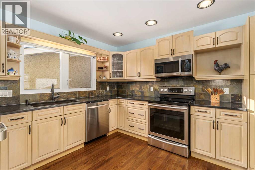 1315 Lake Michigan Crescent Se, Calgary, Alberta  T2J 3E9 - Photo 12 - A2280386