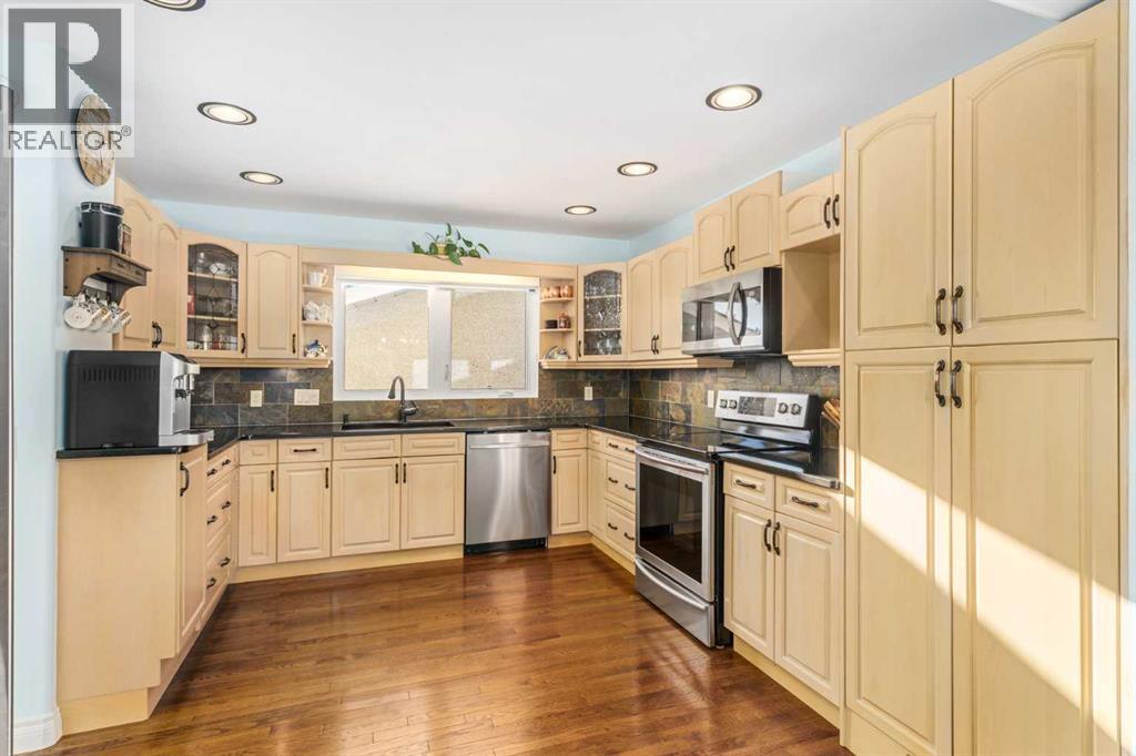 1315 Lake Michigan Crescent Se, Calgary, Alberta  T2J 3E9 - Photo 11 - A2280386