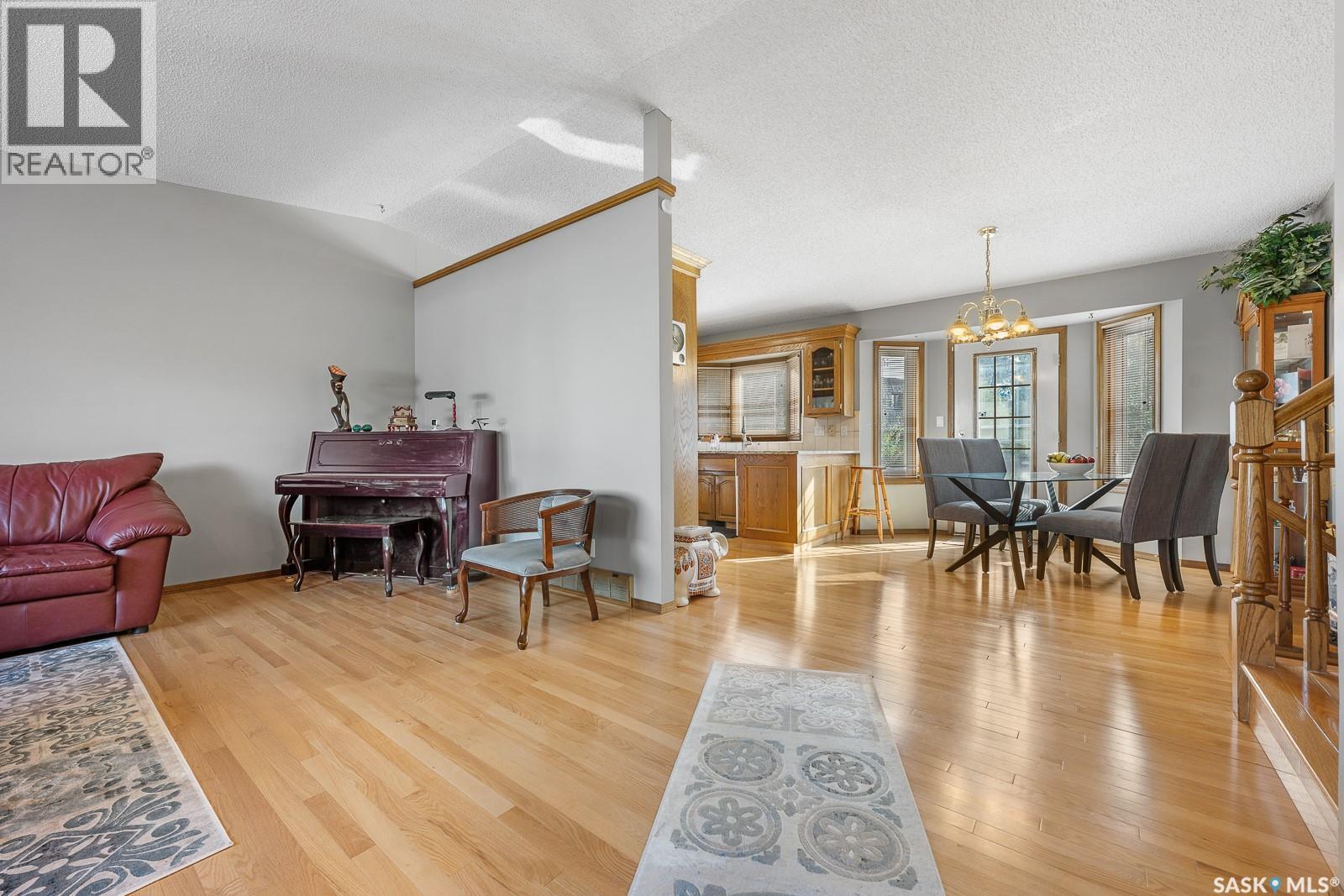 3506 Edinburgh Drive, Regina, Saskatchewan  S4V 2H6 - Photo 2 - SK029856