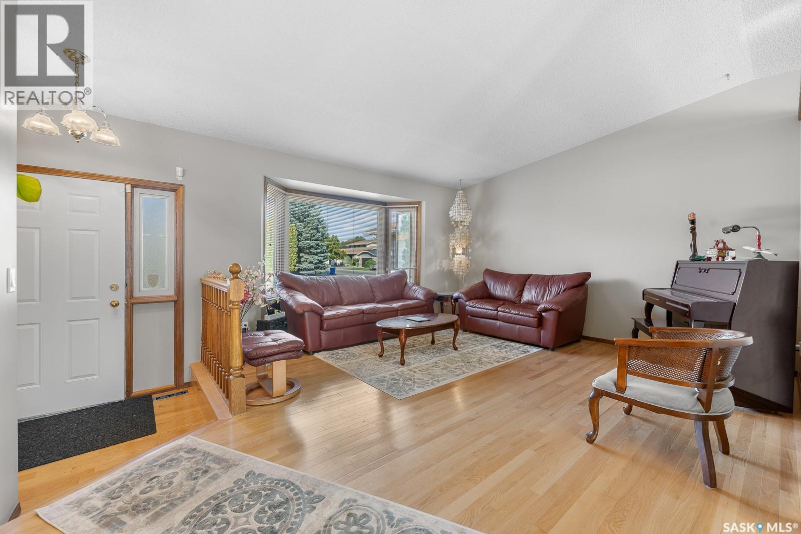 3506 Edinburgh Drive, Regina, Saskatchewan  S4V 2H6 - Photo 3 - SK029856