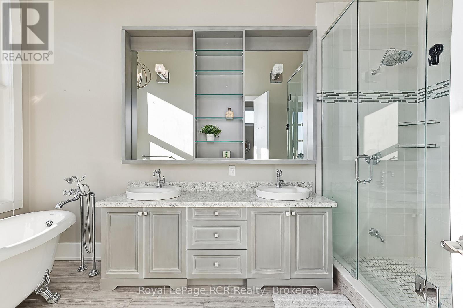 1 Windrose Valley Boulevard, Clearview, Ontario  L9Y 0K2 - Photo 23 - S12854680