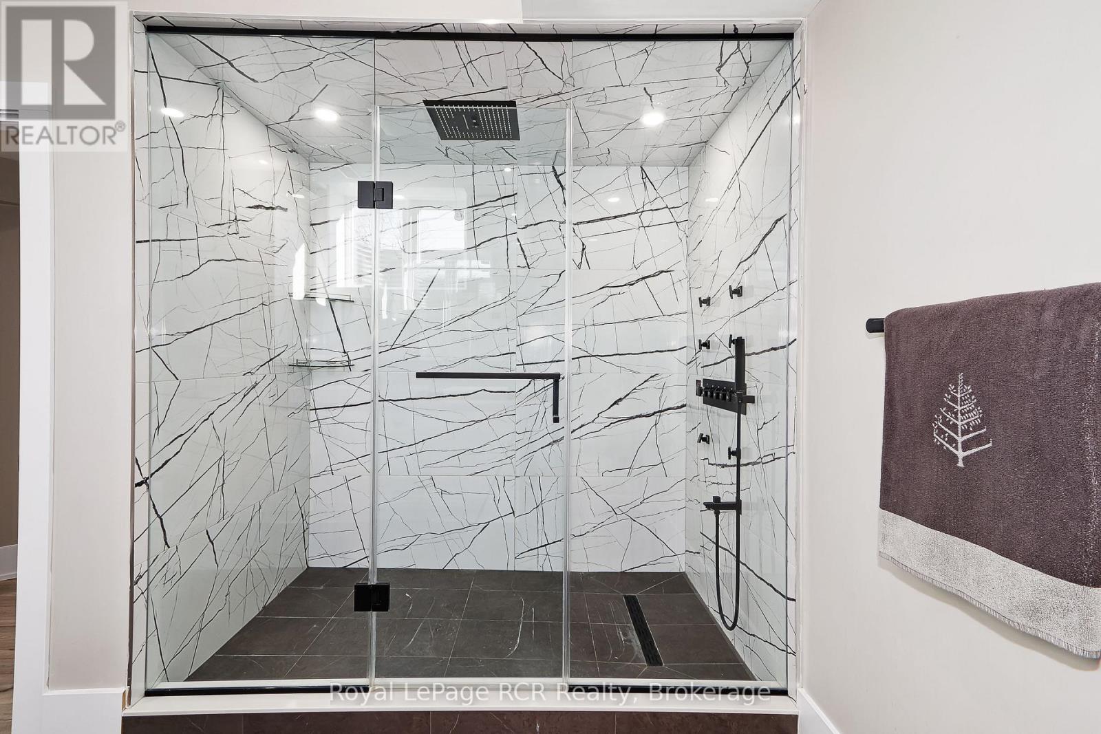 1 Windrose Valley Boulevard, Clearview, Ontario  L9Y 0K2 - Photo 36 - S12854680