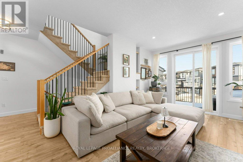 139 Superior Drive, Loyalist, Ontario  K7N 0E5 - Photo 10 - X12854658