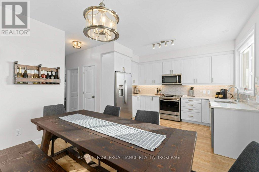 139 Superior Drive, Loyalist, Ontario  K7N 0E5 - Photo 19 - X12854658