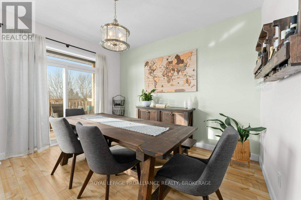 139 Superior Drive, Loyalist, Ontario  K7N 0E5 - Photo 20 - X12854658