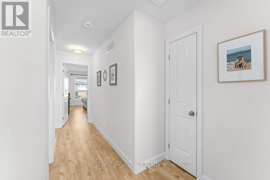 139 Superior Drive, Loyalist, Ontario  K7N 0E5 - Photo 24 - X12854658