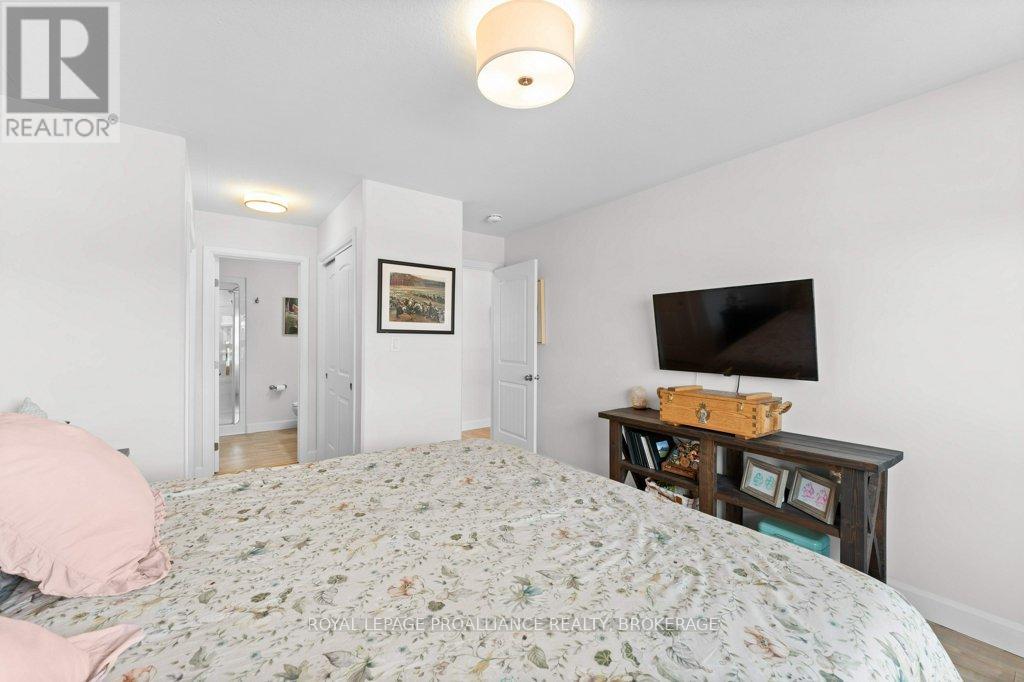 139 Superior Drive, Loyalist, Ontario  K7N 0E5 - Photo 26 - X12854658