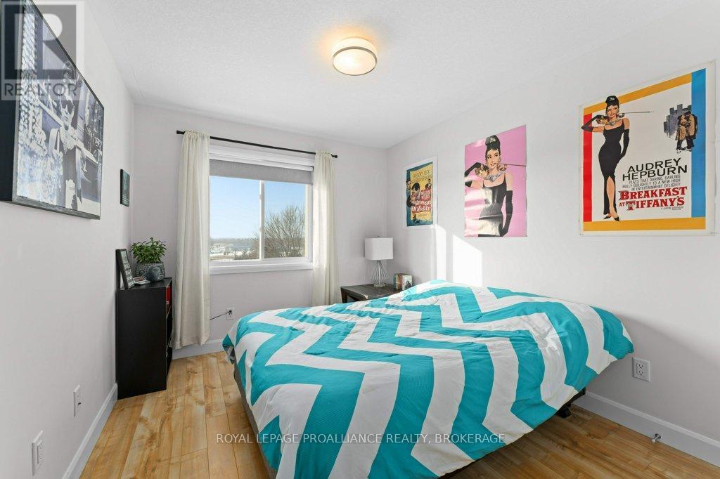 139 Superior Drive, Loyalist, Ontario  K7N 0E5 - Photo 30 - X12854658