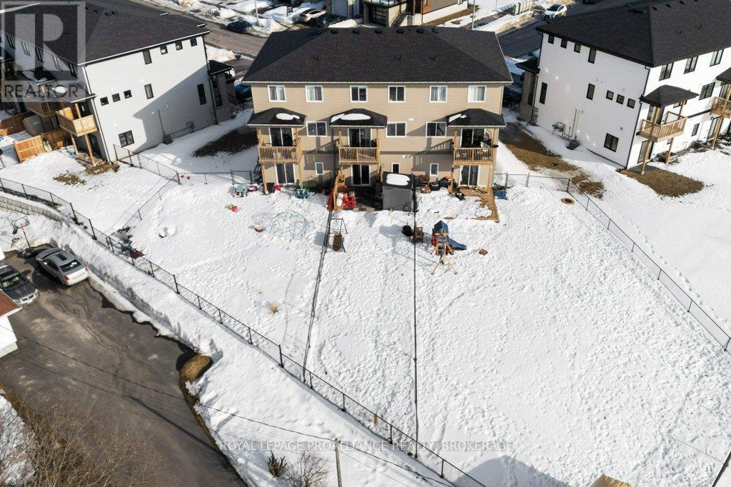 139 Superior Drive, Loyalist, Ontario  K7N 0E5 - Photo 43 - X12854658