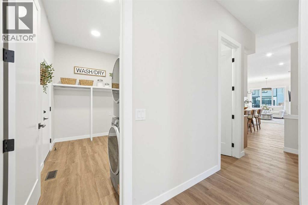 108 Quartz Crescent, Cochrane, Alberta  T4C 3G2 - Photo 4 - A2283874