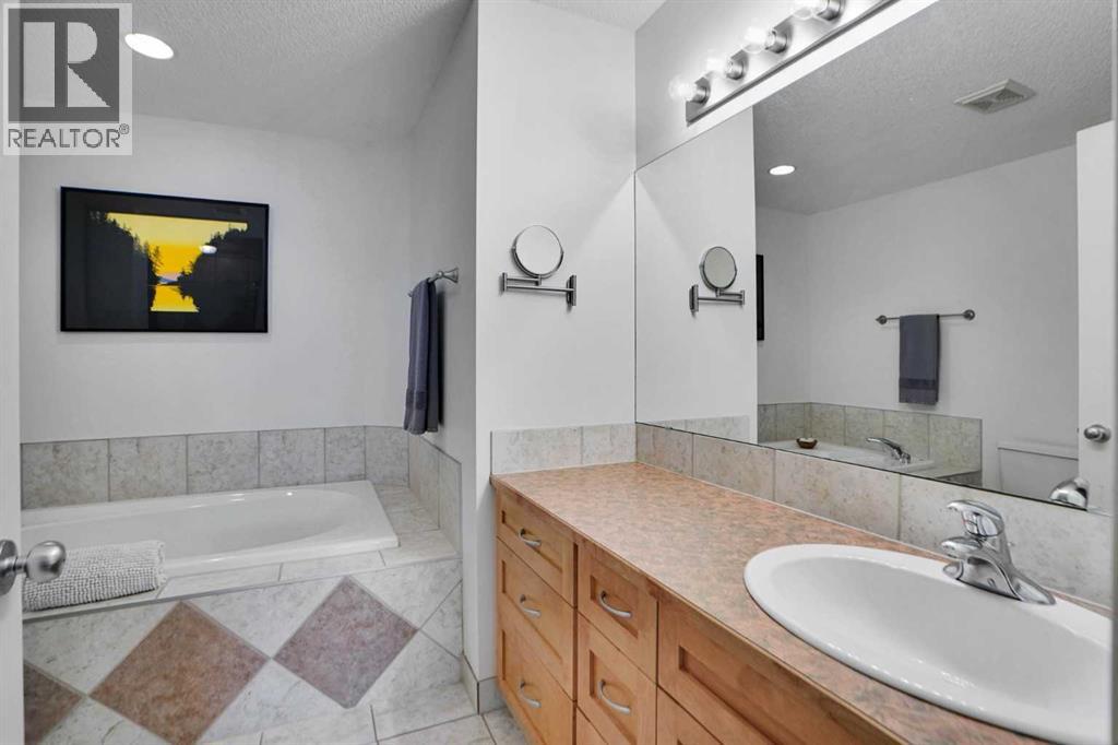 123 31 Avenue Nw, Calgary, Alberta  T2M 2P1 - Photo 18 - A2287530