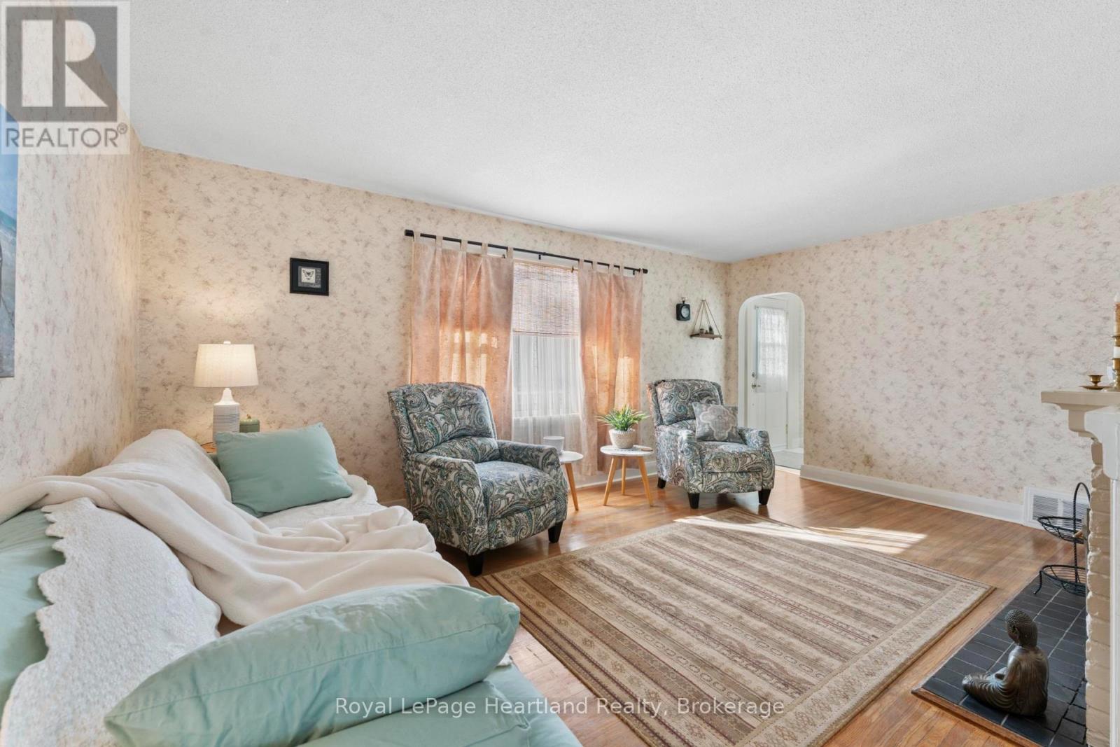 366 Edward Street, South Huron, Ontario  N0M 1S0 - Photo 9 - X12854616