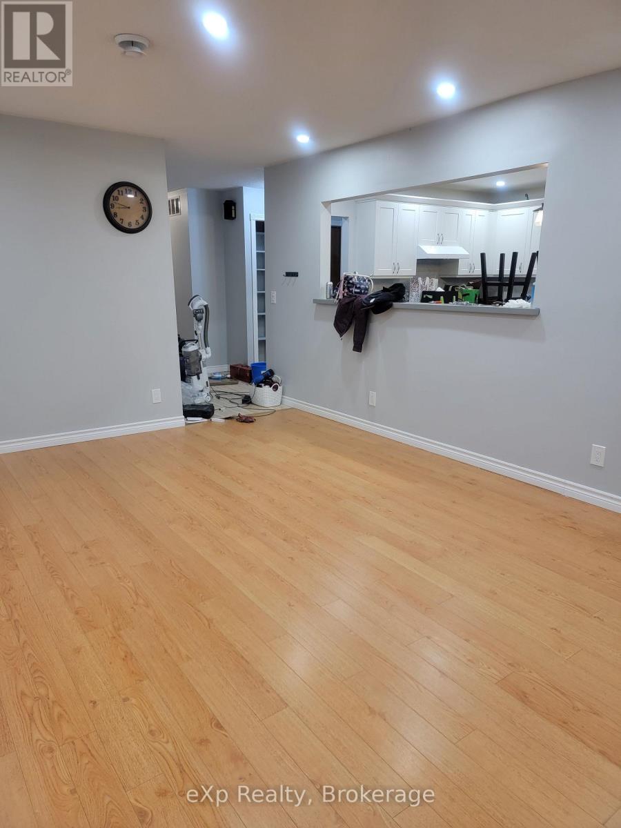 920 5th Avenue E, Owen Sound, Ontario  N4K 2S2 - Photo 3 - X12854800