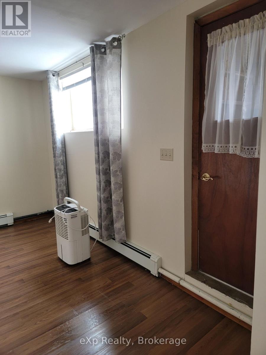 920 5th Avenue E, Owen Sound, Ontario  N4K 2S2 - Photo 32 - X12854800