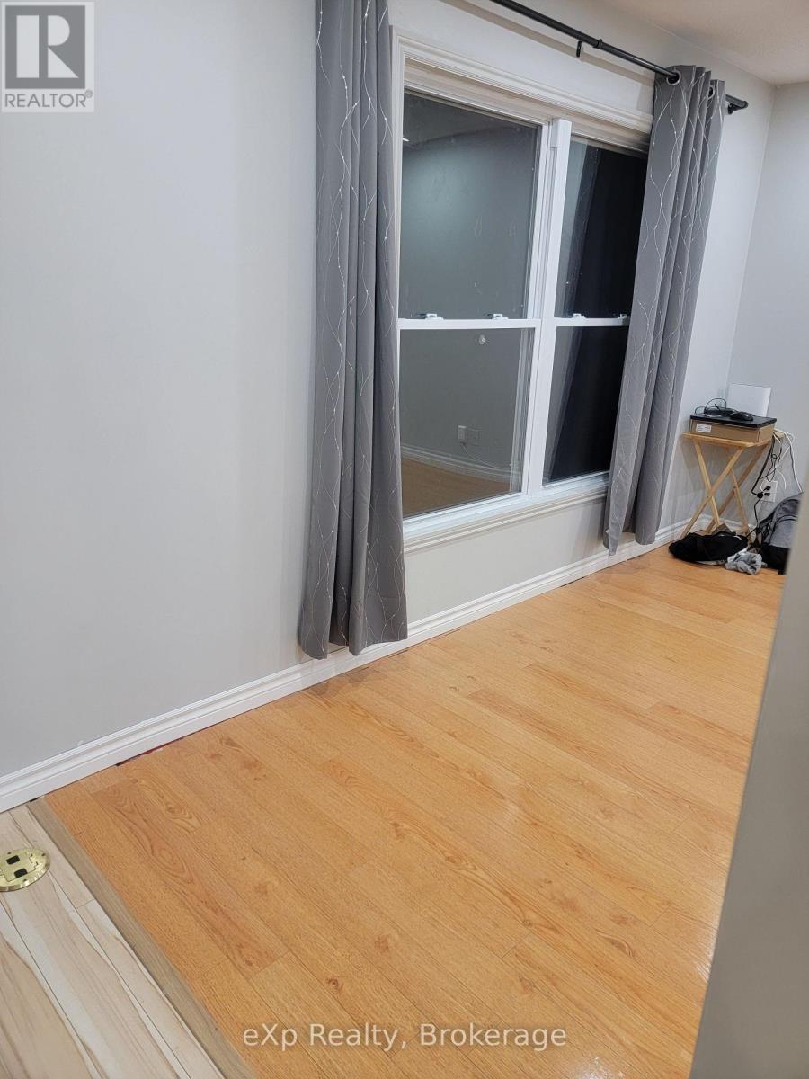 920 5th Avenue E, Owen Sound, Ontario  N4K 2S2 - Photo 5 - X12854800