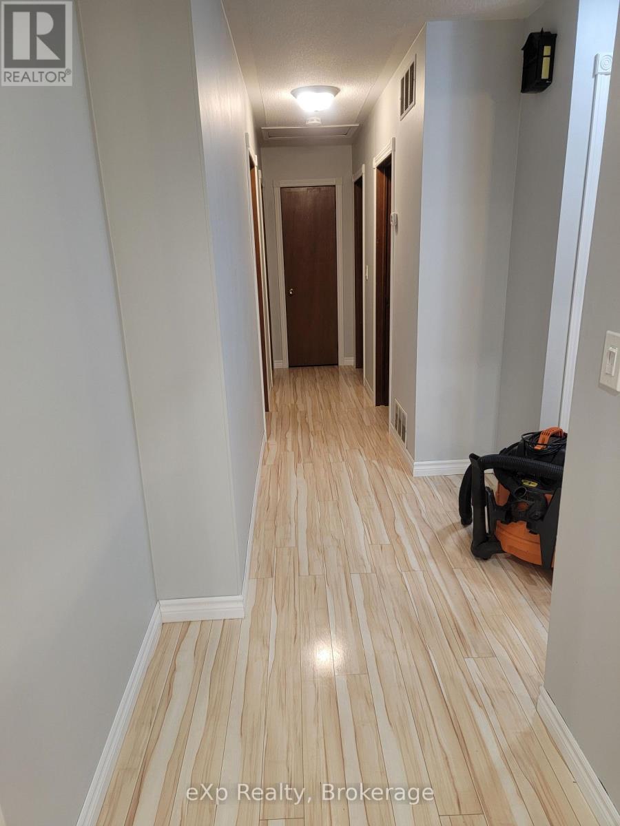 920 5th Avenue E, Owen Sound, Ontario  N4K 2S2 - Photo 7 - X12854800