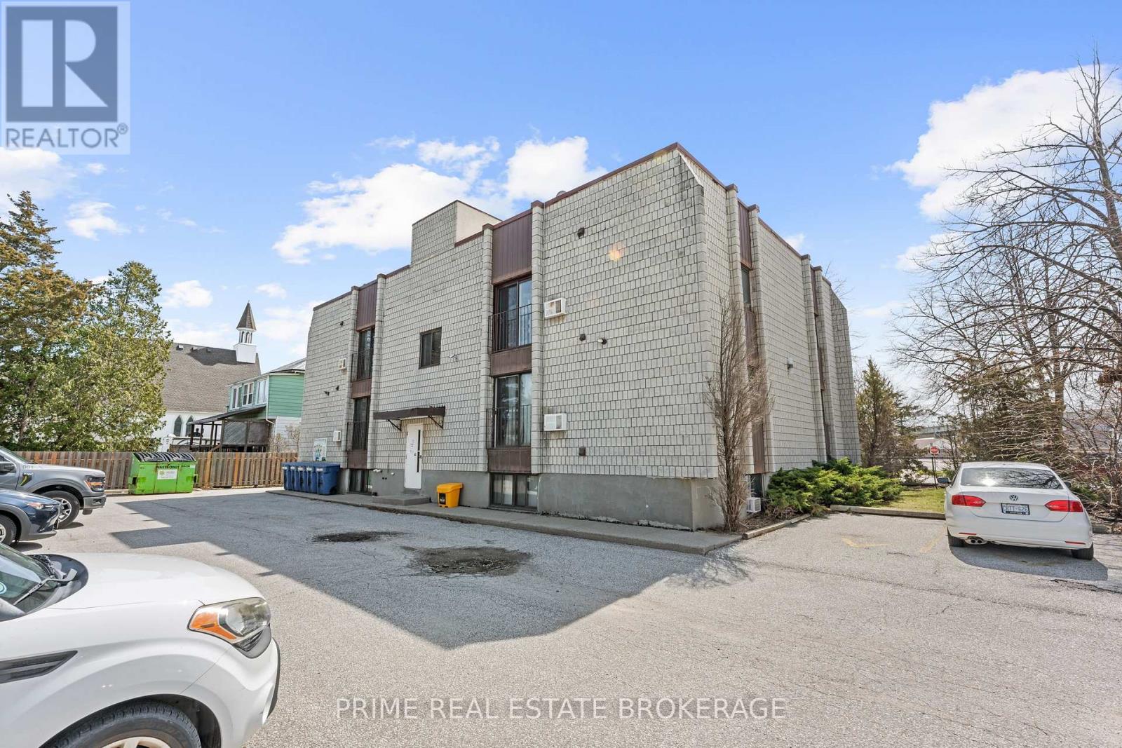 204 Michigan Avenue, Point Edward, Ontario  N7V 1E8 - Photo 6 - X12854496