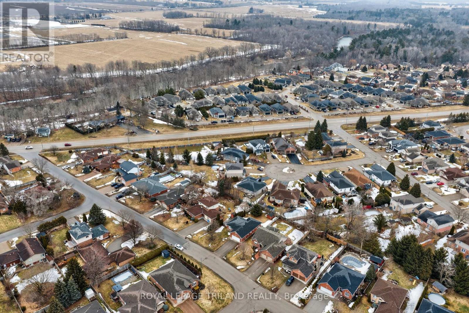 214 Mitchell Court, Thames Centre, Ontario  N0L 1G3 - Photo 46 - X12854726