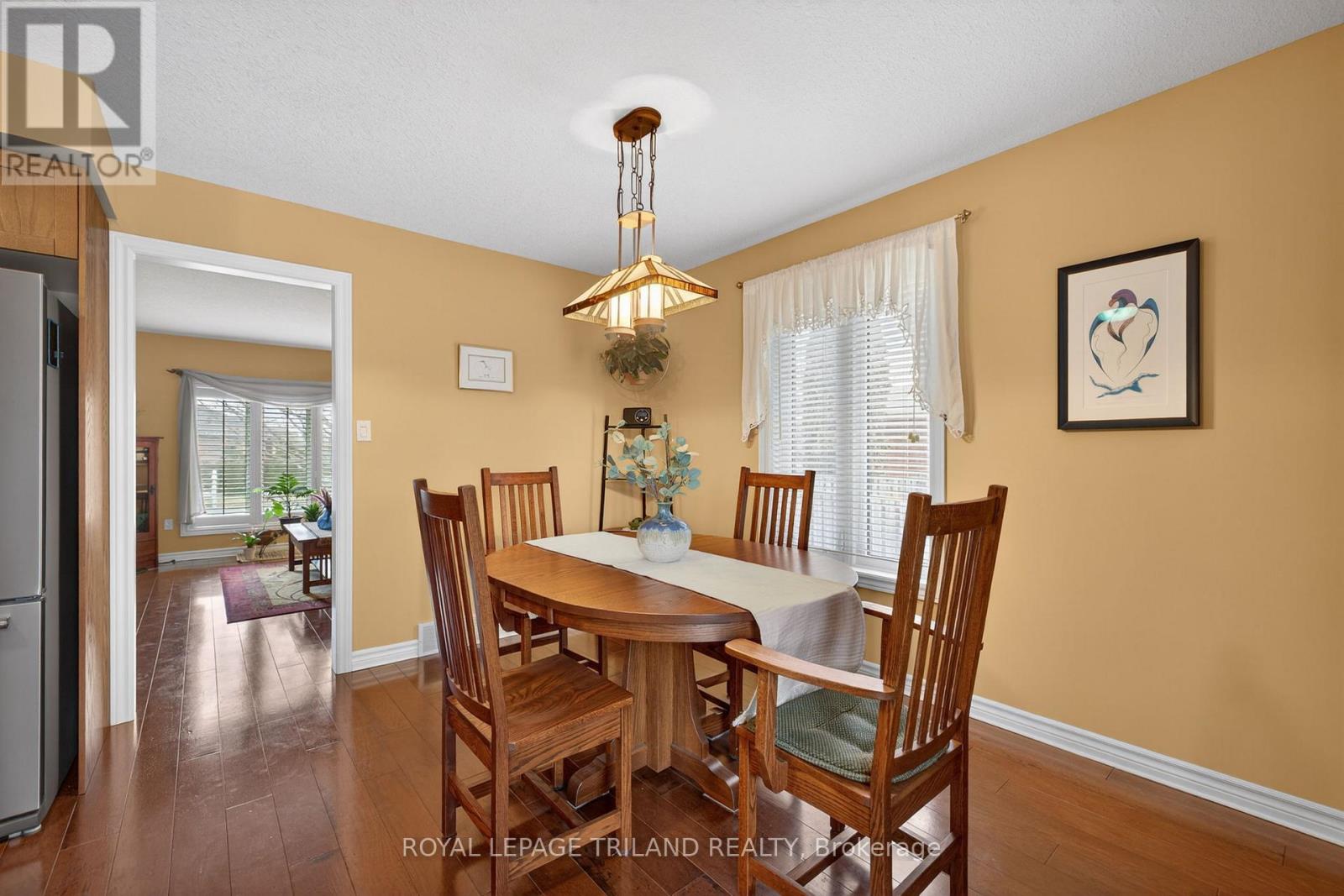 214 Mitchell Court, Thames Centre, Ontario  N0L 1G3 - Photo 9 - X12854726