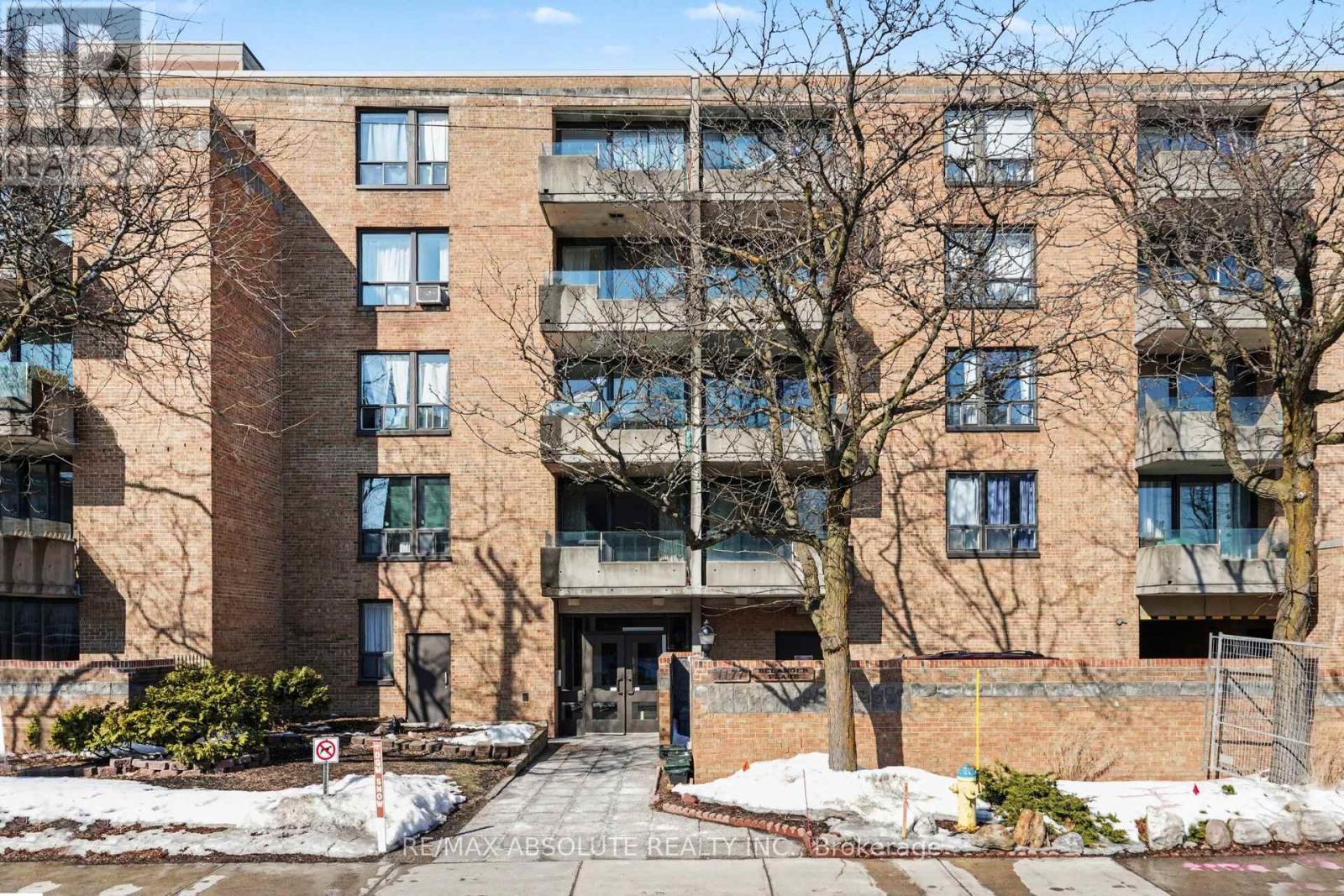 Discover modern living in this fully renovated, move-in-ready condo located in one of Ottawa's most desirable neighbourhoods. Nestled just off Bank Street, it offers the perfect balance of vibrant city life and a quieter, more private setting.Everyday conveniences are just steps away, including top schools, Billings Bridge Shopping Centre, Second Cup, and Farm Boy. When it's time to relax or explore, a pleasant 25-minute walk takes you to TD Place, where you can enjoy great dining, concerts, and exciting sporting events.The building also provides practical everyday comforts, including a heated underground parking garage with your own designated space and private storage conveniently located directly behind it. Both style and functionality, this condo is ideal for anyone looking to enjoy a comfortable, low-maintenance urban lifestyle. Don't miss your chance to call this beautifully refreshed condo home. Perfect for investors, downsizers and first time buyers. Some photos are virtually staged,  Book your showing today! (id:48254)