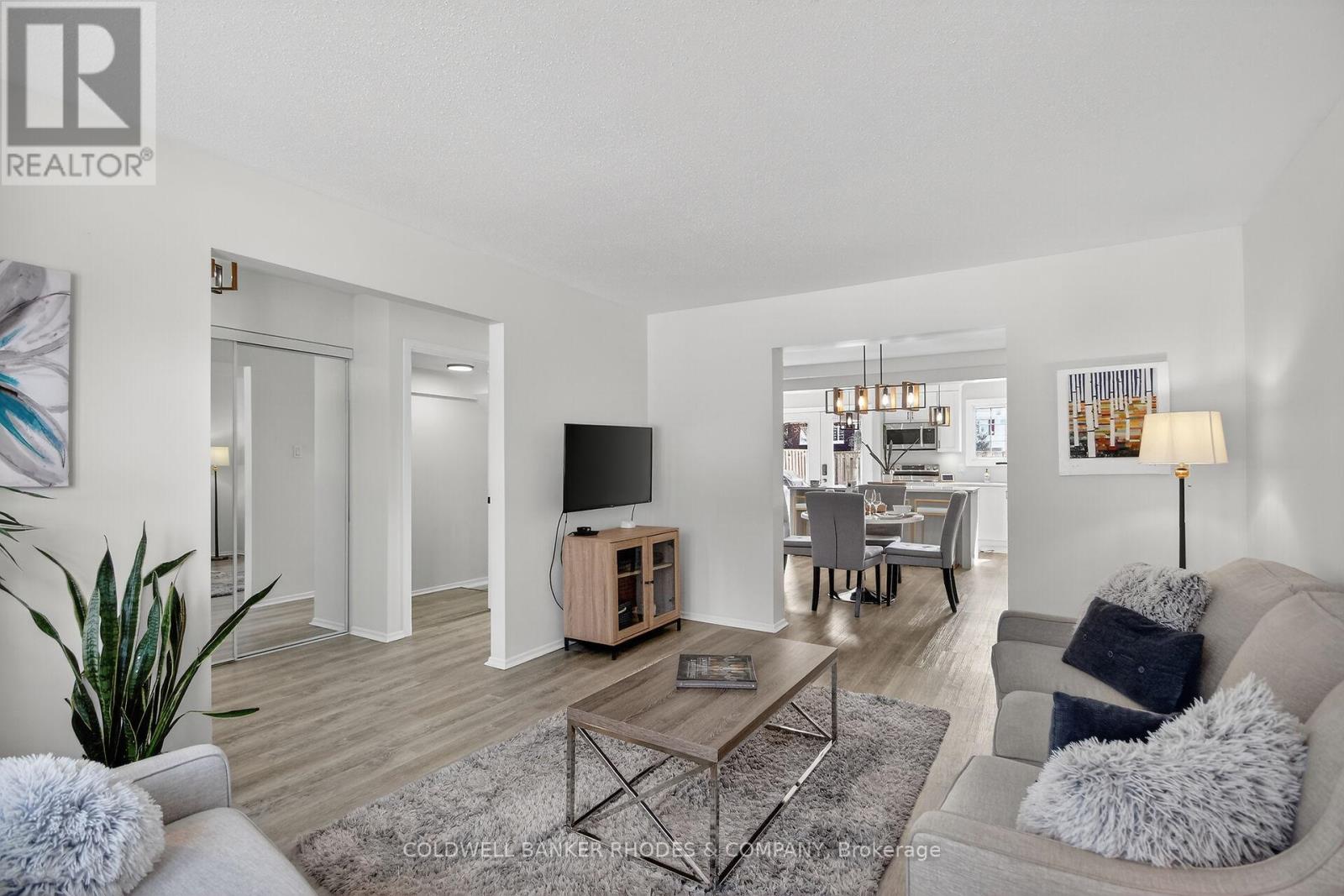 521 Orkney Private, Ottawa, Ontario  K2C 3M7 - Photo 6 - X12854754