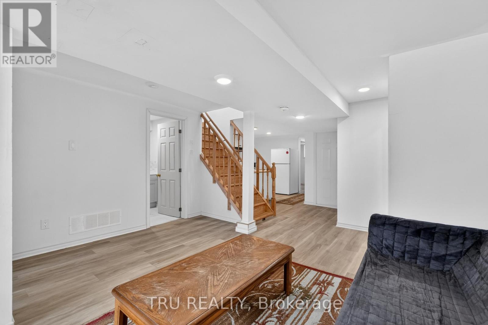 Maitland - 1263 Maitland Avenue, Ottawa, Ontario  K2C 2C4 - Photo 3 - X12854772