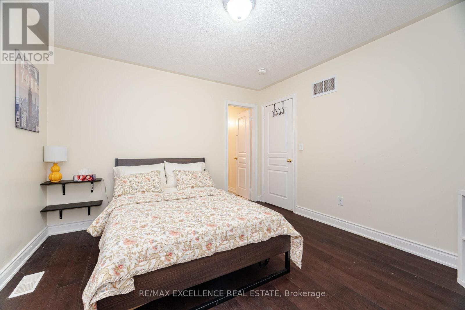 73 Gardenbrooke Trail, Brampton, Ontario  L6P 3J3 - Photo 33 - W12808292