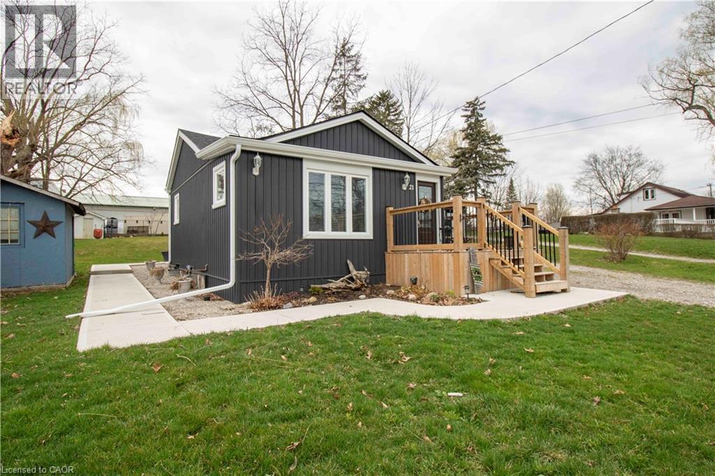 21 Fife Street W, Caledonia, Ontario  N3W 1J1 - Photo 2 - 40810261