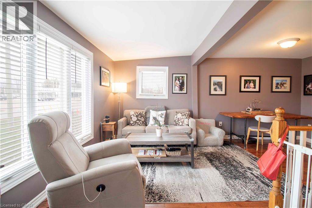 21 Fife Street W, Caledonia, Ontario  N3W 1J1 - Photo 6 - 40810261