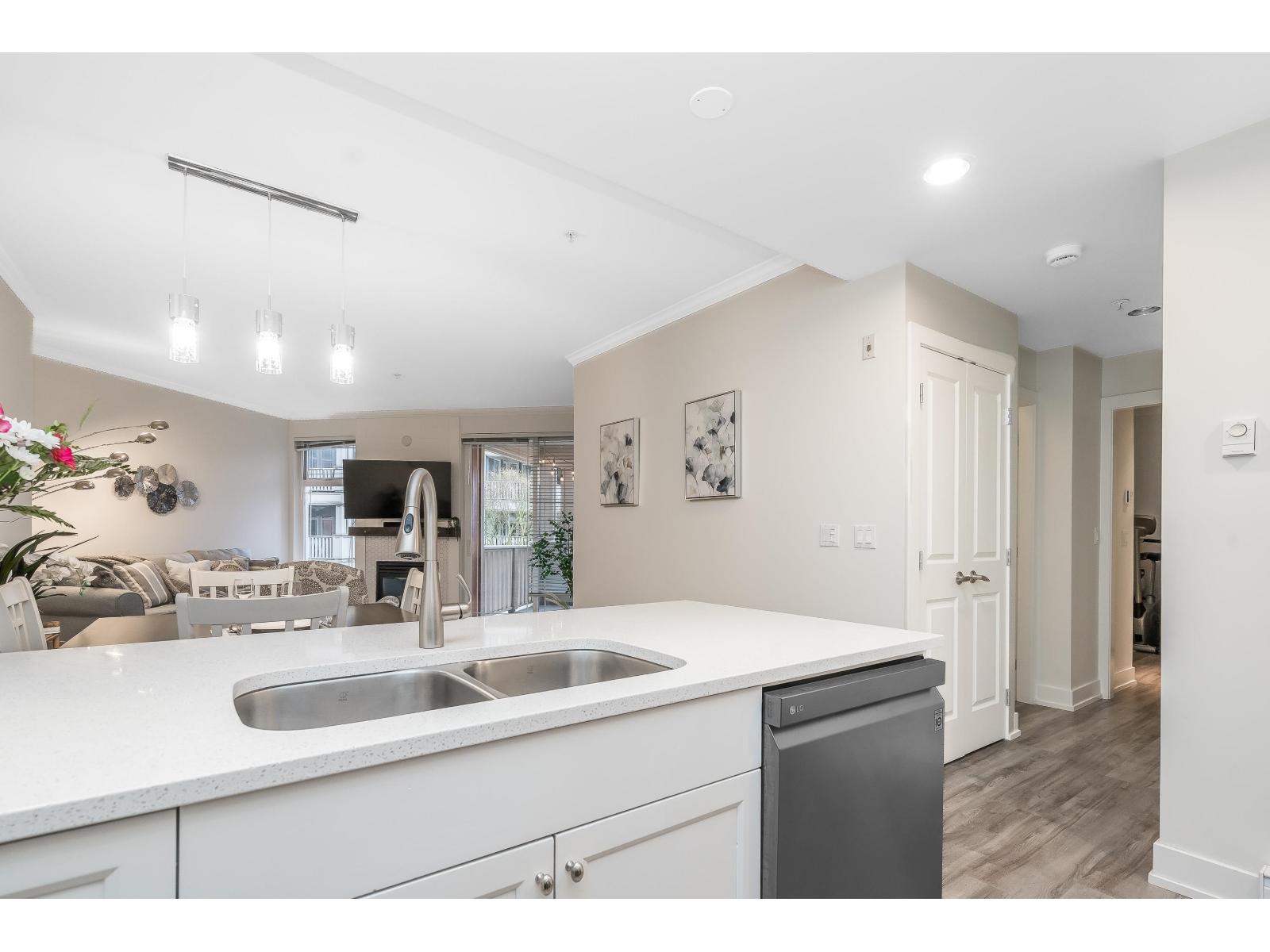 209 15368 16a Avenue, Surrey, British Columbia  V4A 1S9 - Photo 7 - R3096818