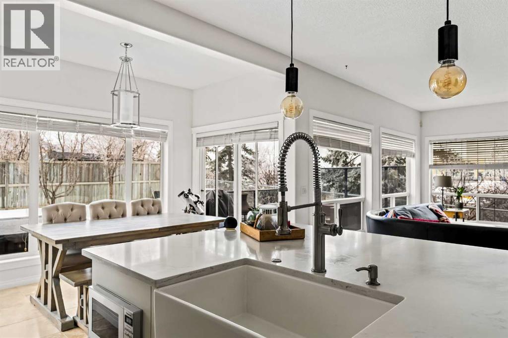 1560 Strathcona Drive Sw, Calgary, Alberta  T3H 4R8 - Photo 16 - A2290403