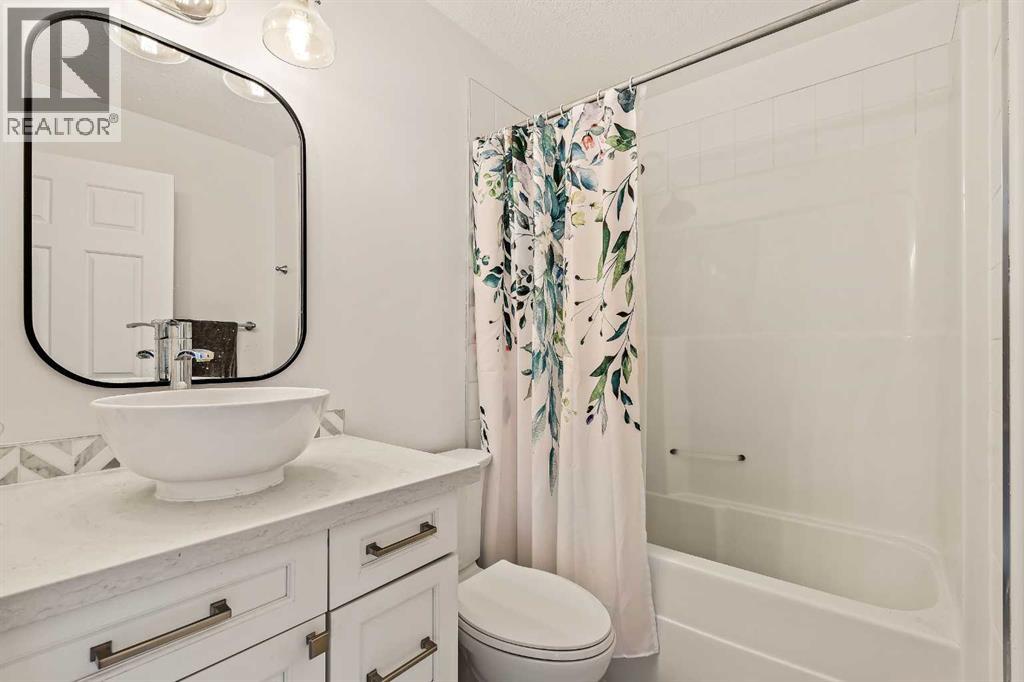 1560 Strathcona Drive Sw, Calgary, Alberta  T3H 4R8 - Photo 35 - A2290403