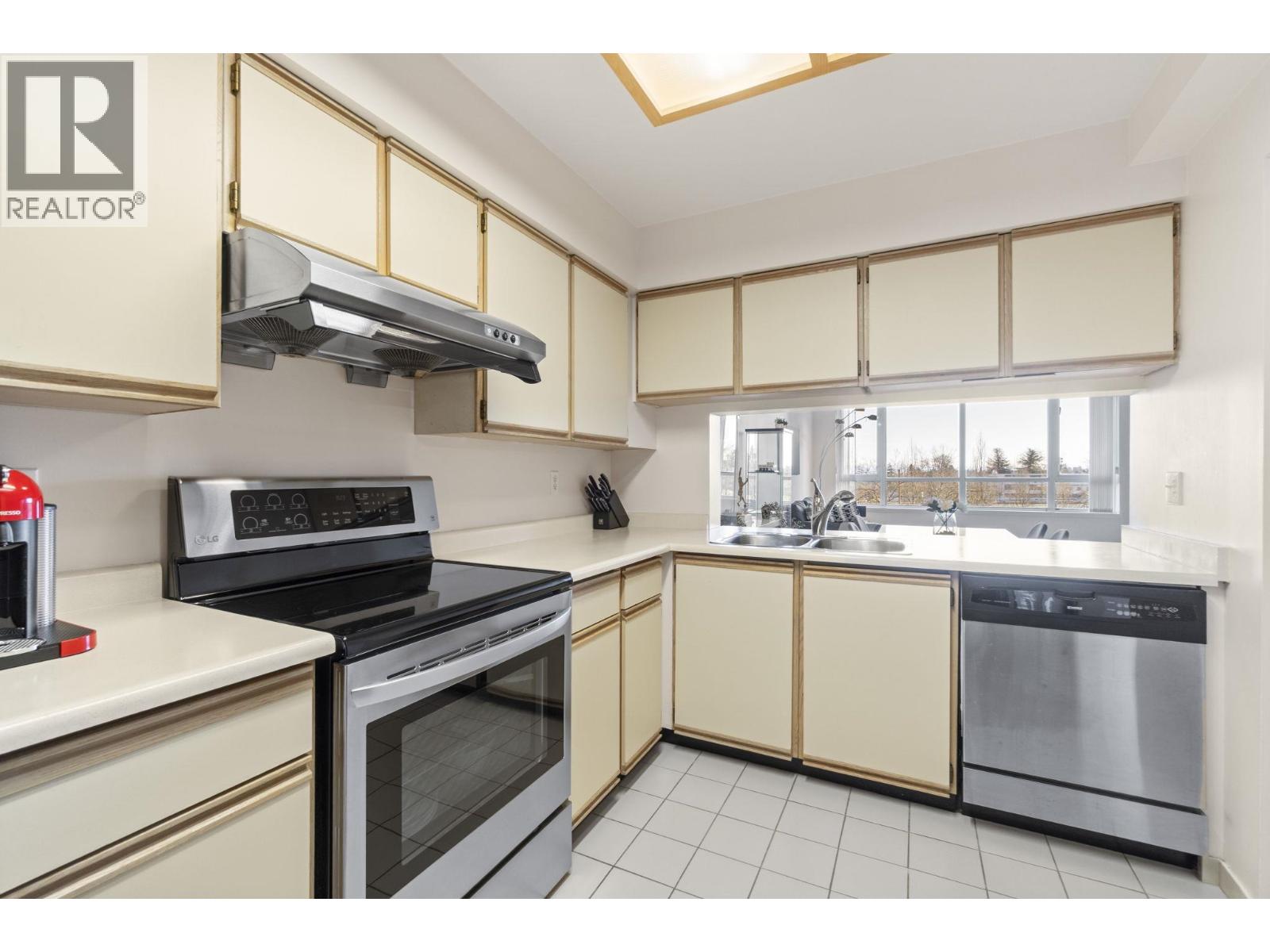 408 6070 Mcmurray Avenue, Burnaby, British Columbia  V5H 4J3 - Photo 12 - R3095341