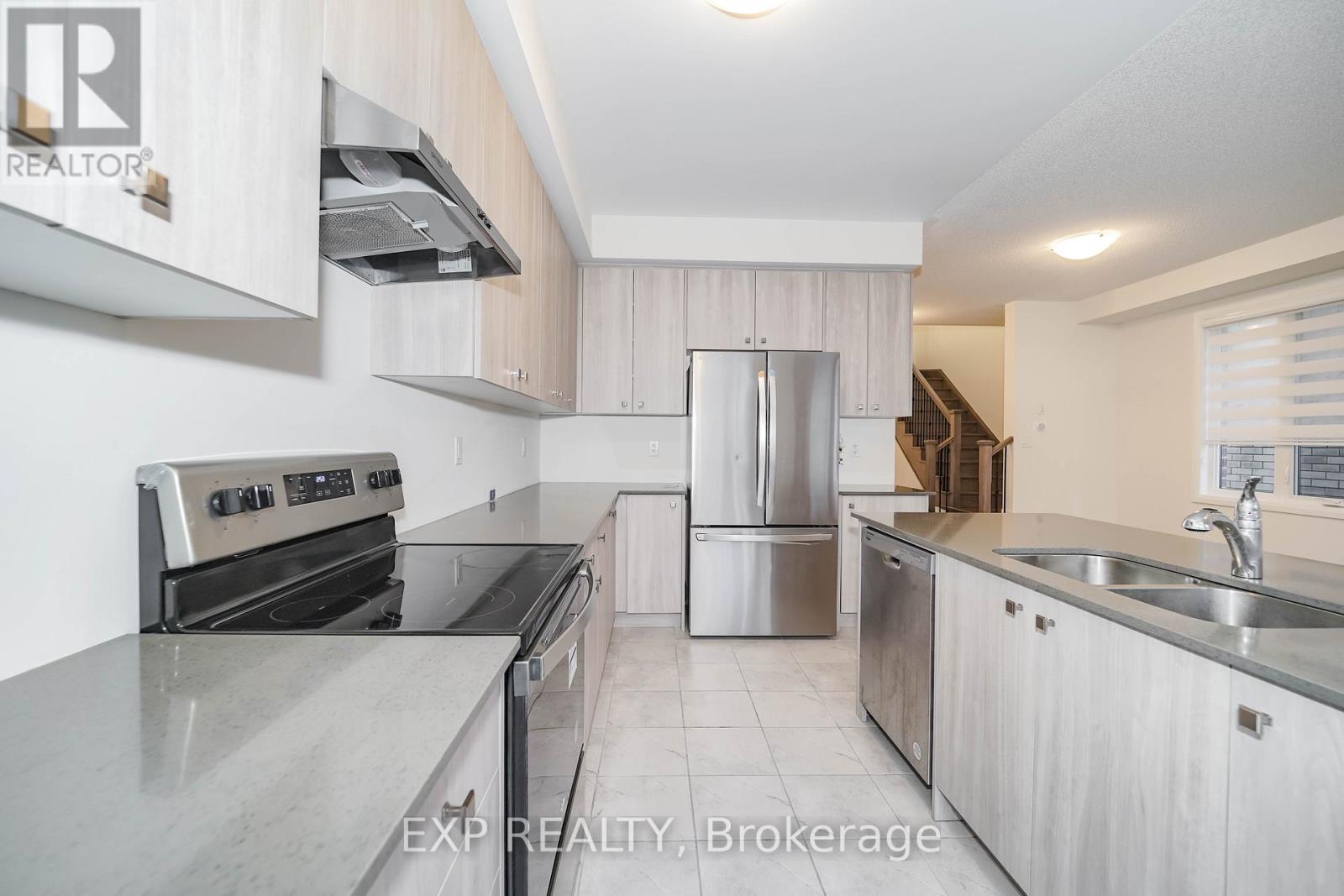 1033 Pisces Trail, Pickering, Ontario  L1X 0P7 - Photo 10 - E12854504