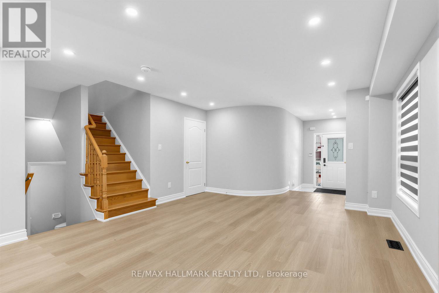 11 Dring Street, Ajax, Ontario  L1T 4Y2 - Photo 6 - E12854582