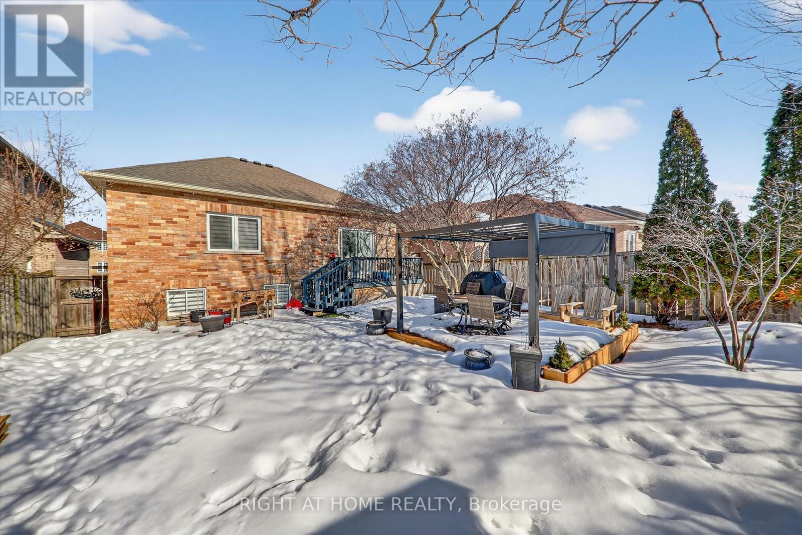 75 Fencerow Drive, Whitby, Ontario  L1R 3N2 - Photo 24 - E12854618