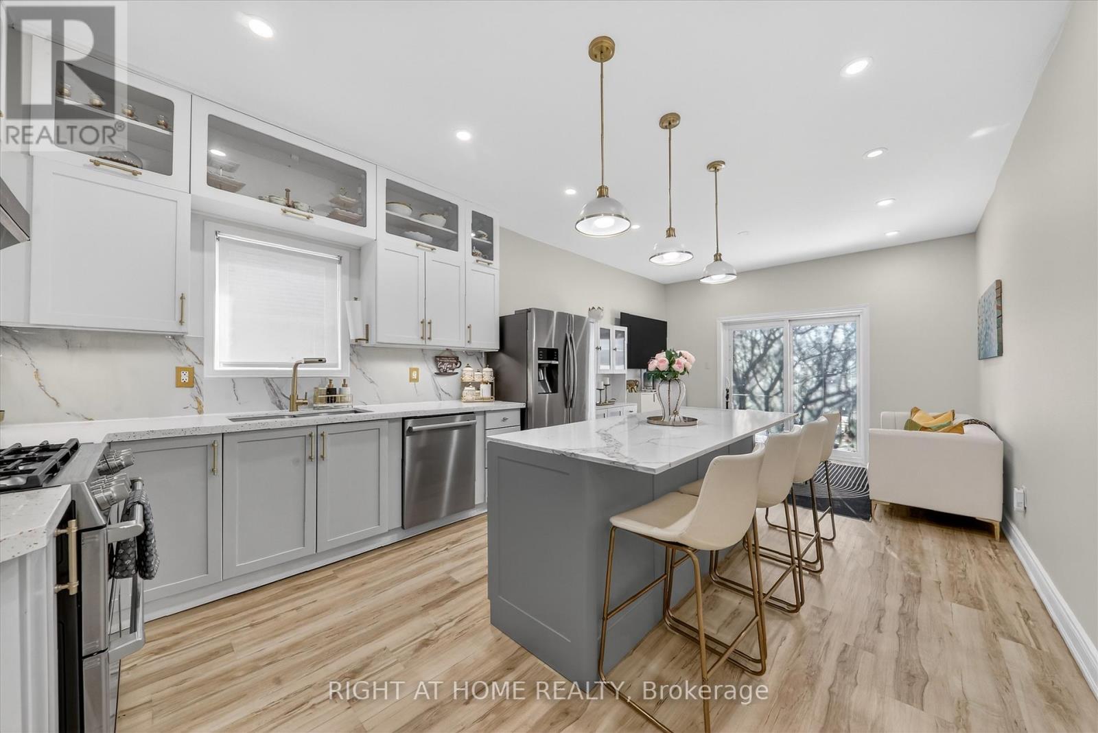 75 Fencerow Drive, Whitby, Ontario  L1R 3N2 - Photo 6 - E12854618