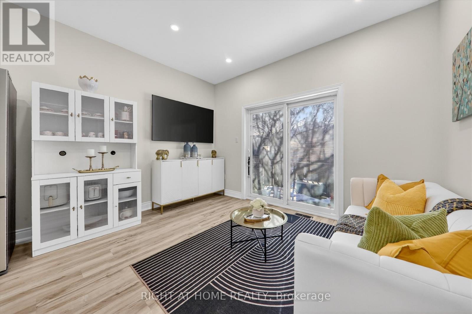 75 Fencerow Drive, Whitby, Ontario  L1R 3N2 - Photo 9 - E12854618