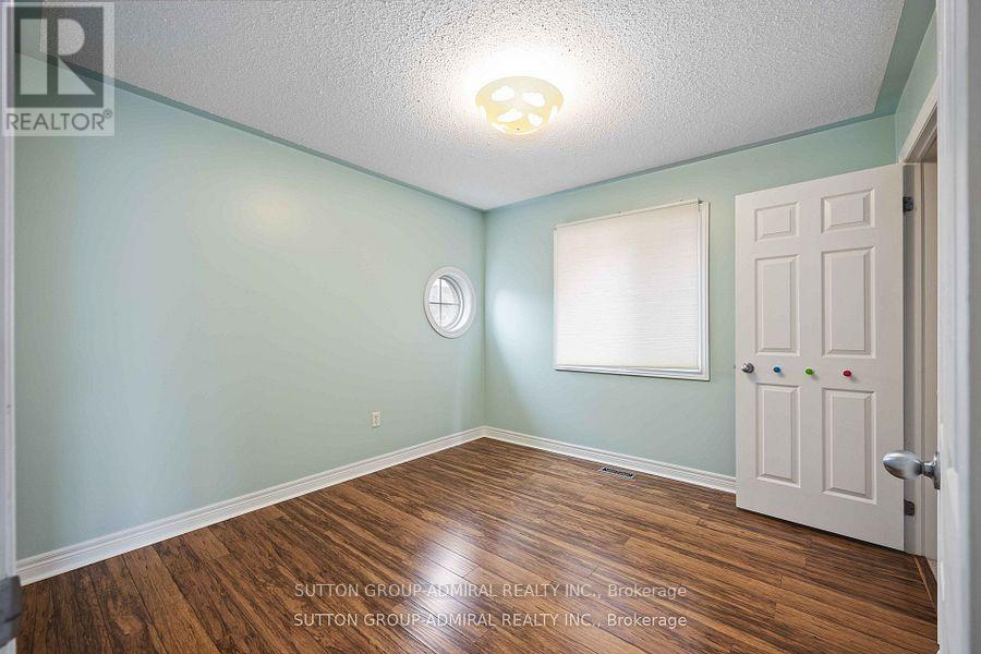 64 Evaridge Drive, Markham, Ontario  L6B 1H3 - Photo 15 - N12854526