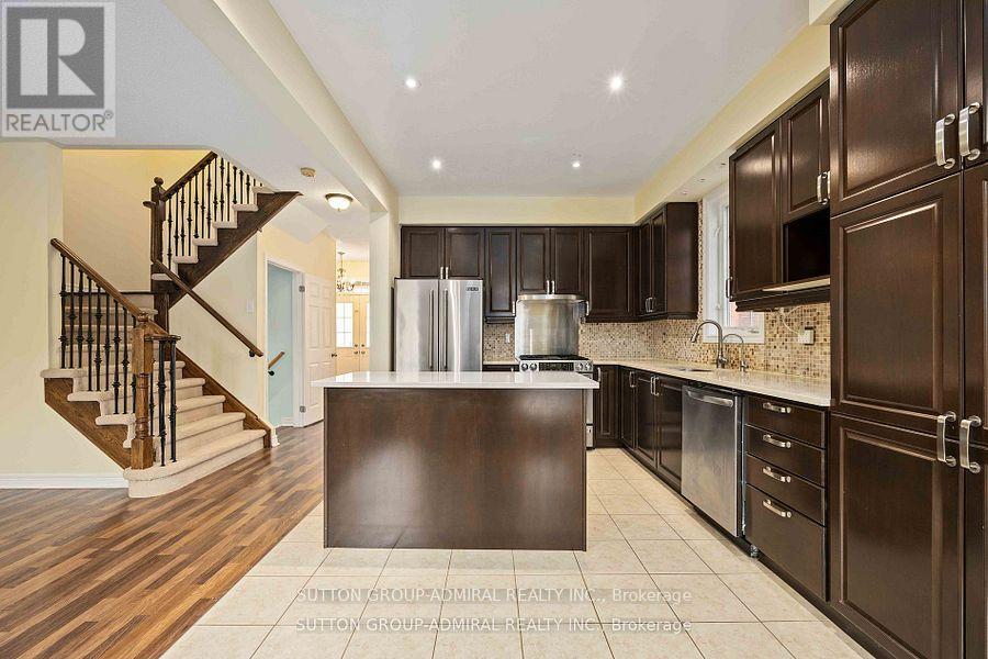 64 Evaridge Drive, Markham, Ontario  L6B 1H3 - Photo 8 - N12854526