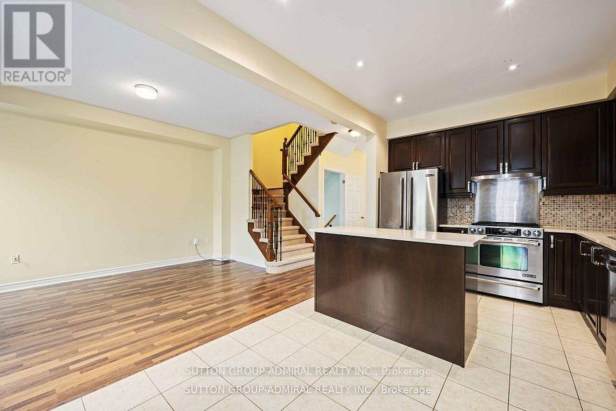 64 Evaridge Drive, Markham, Ontario  L6B 1H3 - Photo 9 - N12854526