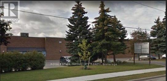 11 - 39 Riviera Drive, Markham, Ontario  L3R 8N4 - Photo 2 - N12854548