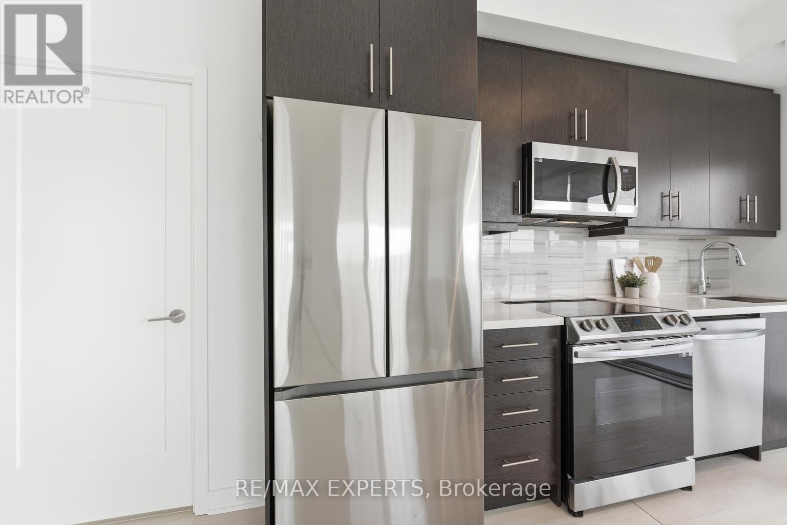 307 - 105 Oneida Crescent, Richmond Hill (Langstaff), Ontario  L4B 0H6 - Photo 10 - N12854590